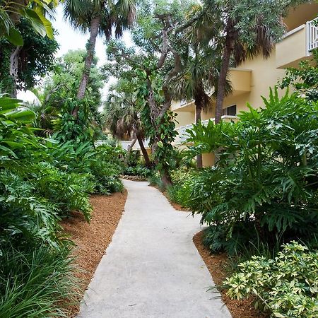 Miami Lakes Hotel And Golf Amenities photo