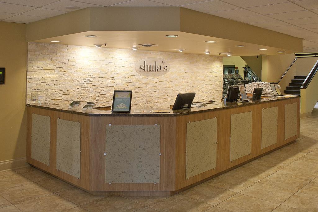 Miami Lakes Hotel And Golf Exterior photo