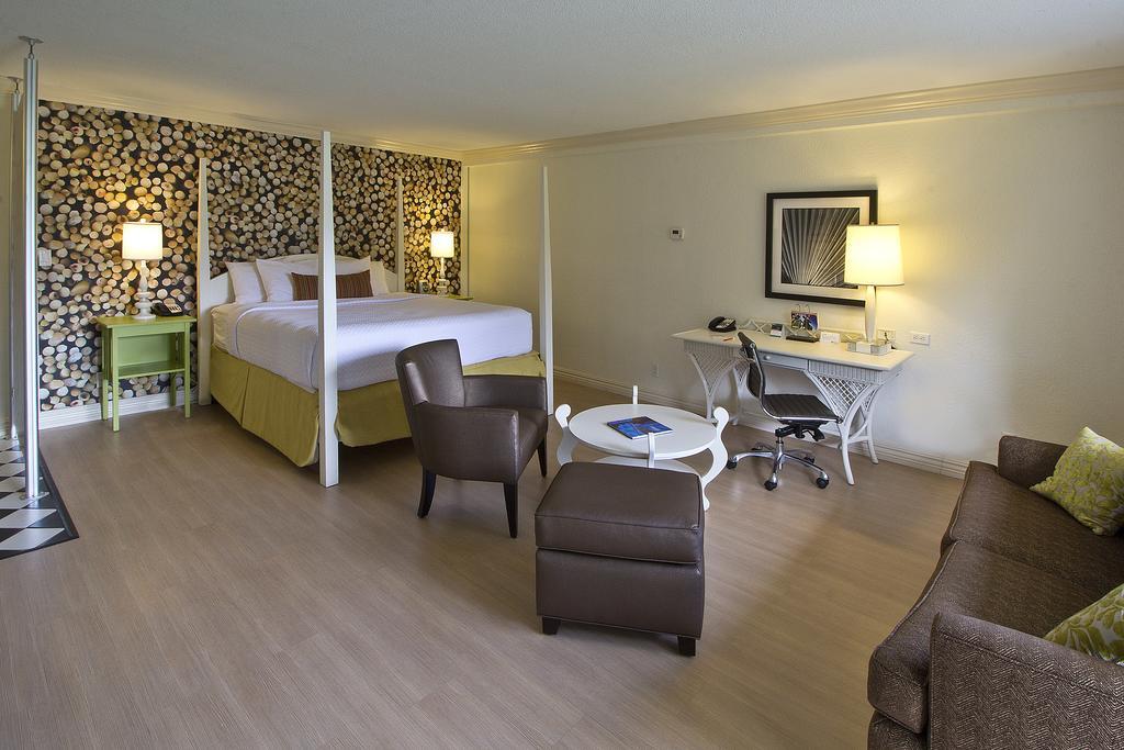 Miami Lakes Hotel And Golf Exterior photo