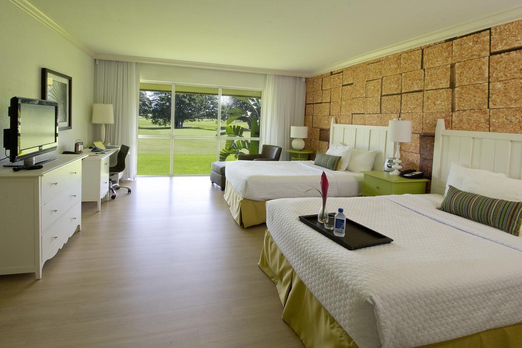 Miami Lakes Hotel And Golf Exterior photo