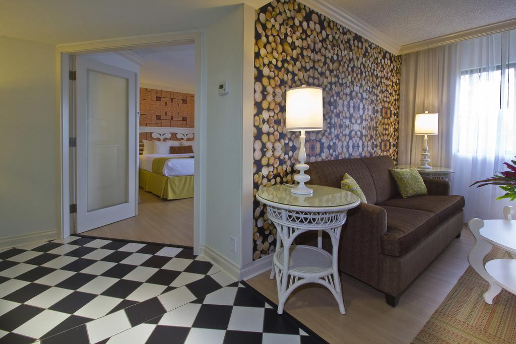 Miami Lakes Hotel And Golf Exterior photo
