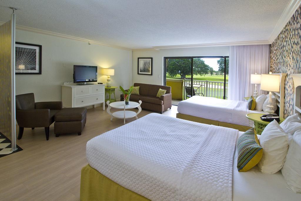 Miami Lakes Hotel And Golf Exterior photo